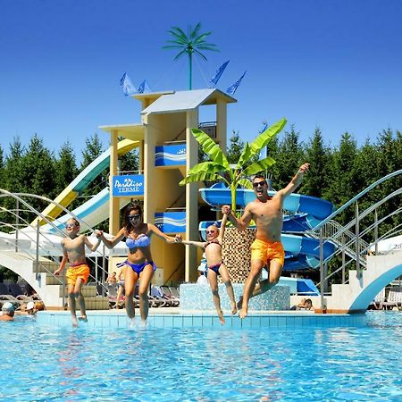Honey Paradise Glamping Resort Dobova ภายนอก รูปภาพ